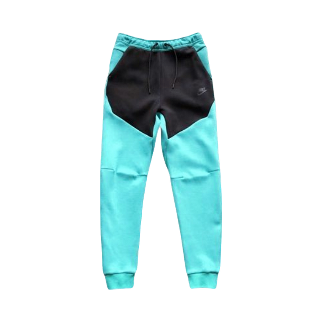 TECH FLEECE